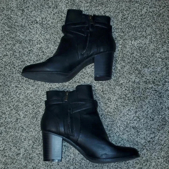 Kenneth Cole Reaction Lana Black Boots - Picture 5 of 7
